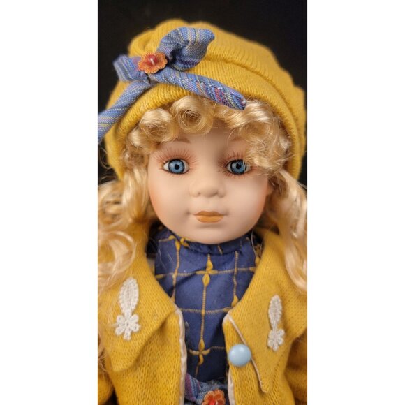 Vintage Debbie by Visconti Porcelain Doll from the Debbie Doll Collection - Picture 5 of 16